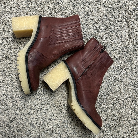 FREE PEOPLE James Chelsea Boot in Cherry Chocolate - Picture 5 of 10